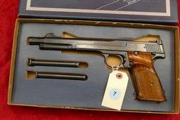 Smith & Wesson Model 41 Target Pistol in Box