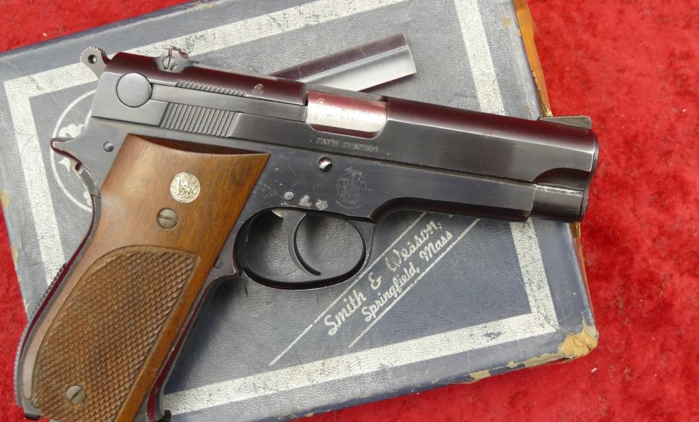 Early Smith & Wesson Model 39 w/Steel Slide