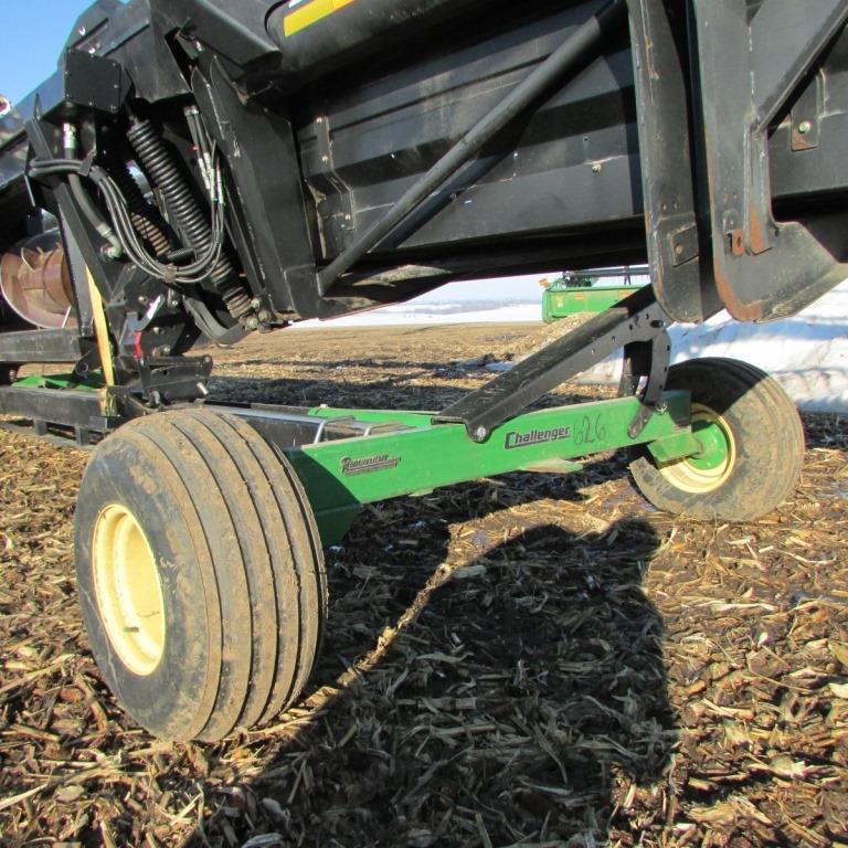 Challenger 40 ft Grain Cart