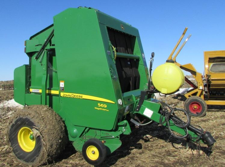 John Deere 569 Mega Wide Plus Round Baler