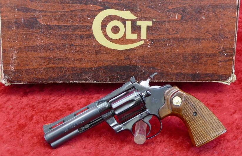 NIB Colt 22 cal Diamondback w/4" bbl.