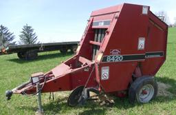 8420 Case I.H. Round Baler