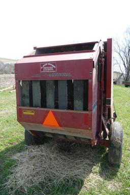 8420 Case I.H. Round Baler