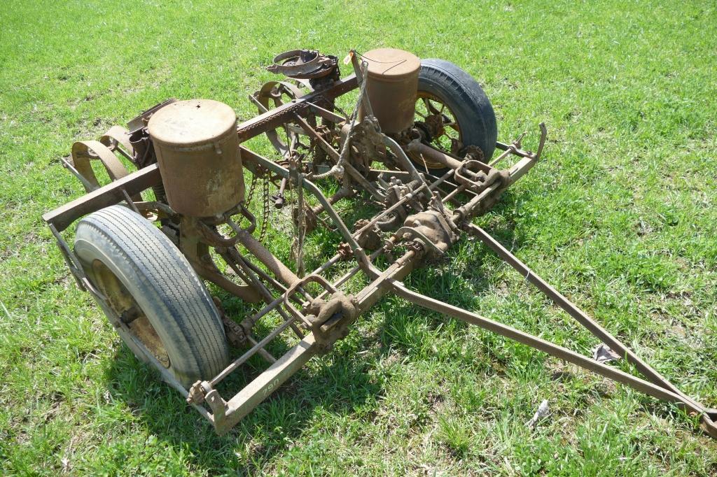 John Deere 290 Corn Planter