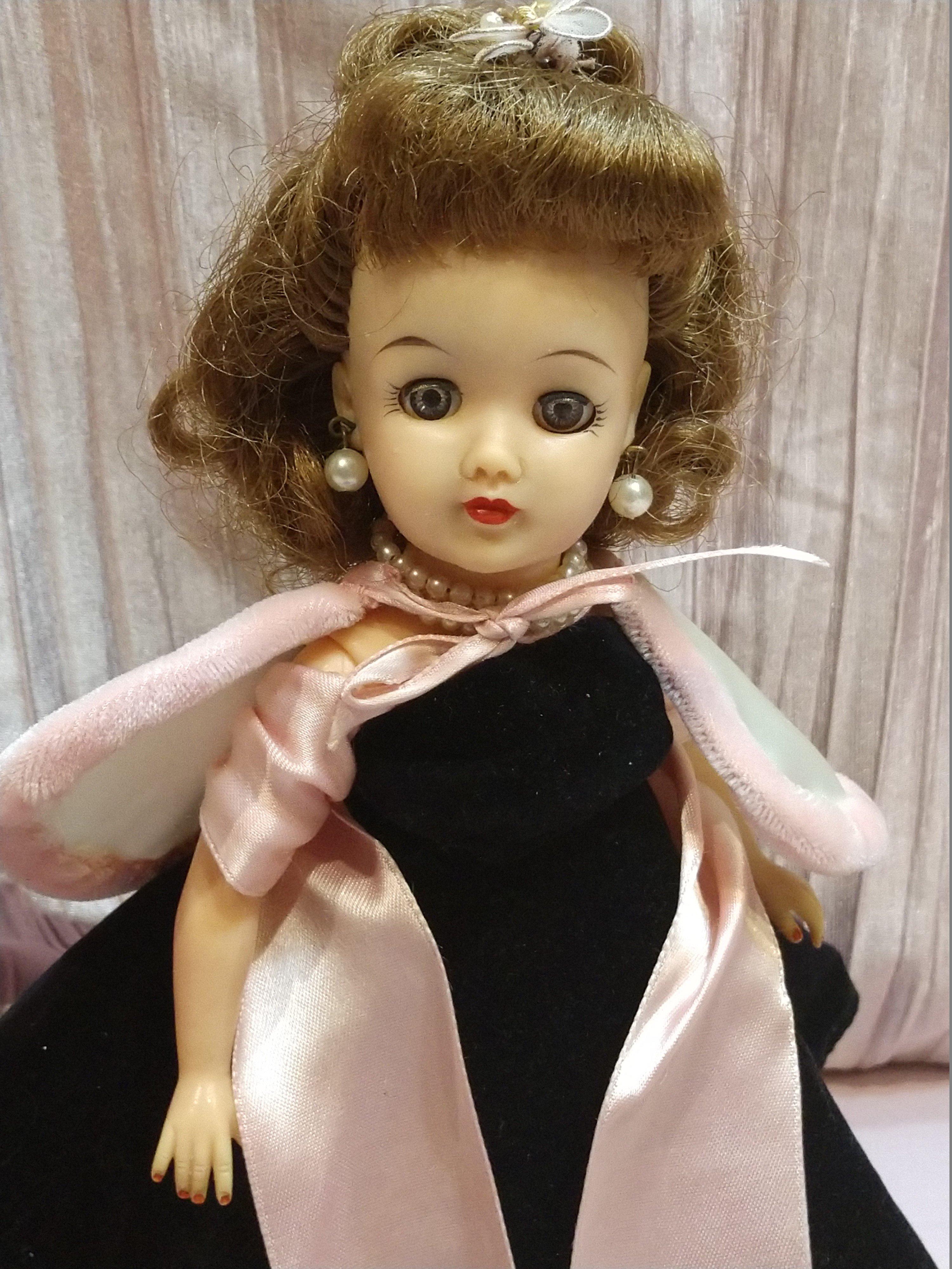 Vintage Ideal Miss Revlon Doll Vt-10 1/2 With Case & Huge Marked Miss Revlon Wardbobe