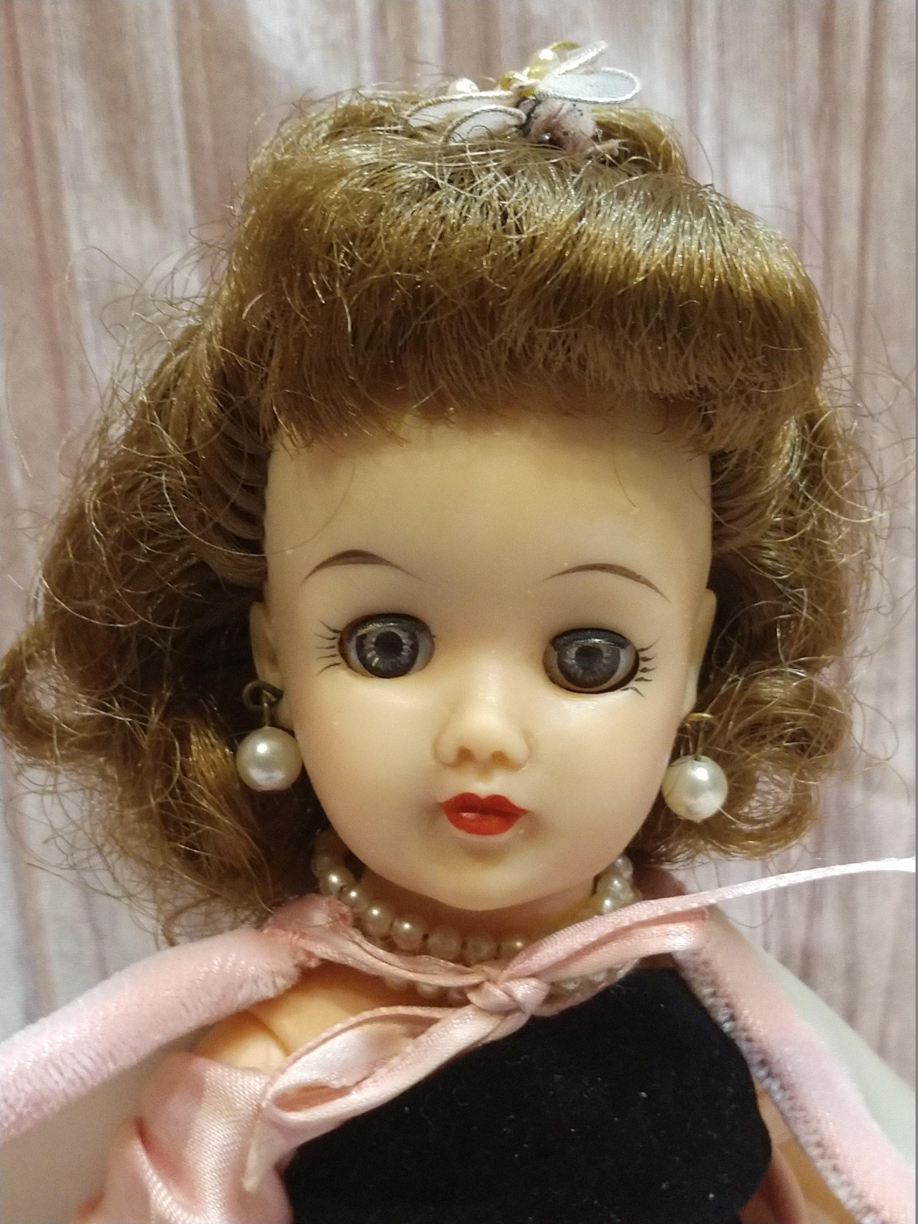 Vintage Ideal Miss Revlon Doll Vt-10 1/2 With Case & Huge Marked Miss Revlon Wardbobe