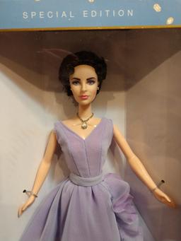 2000 Elizabeth Taylor Special Edition White Diamonds Doll