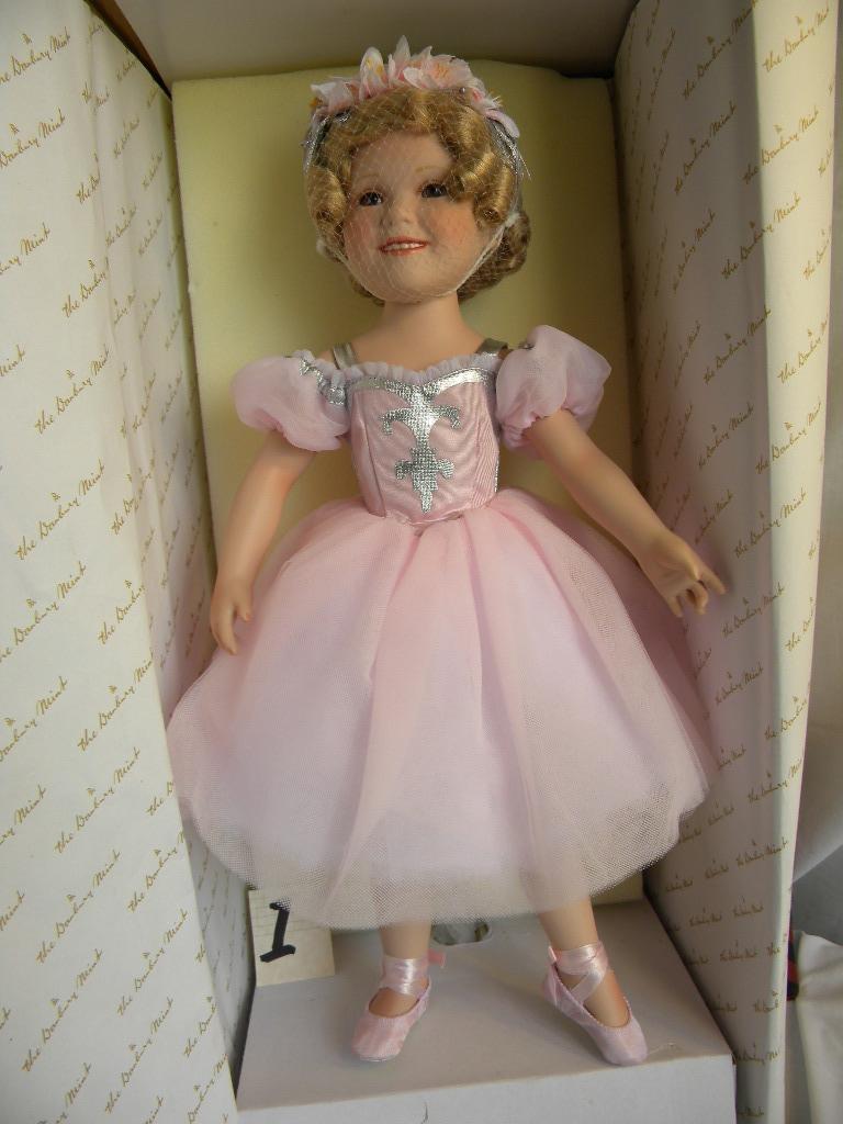 The Shirley temple Ballerina, Danbury Mint, SN A2372, Authenticity, 17"H, O