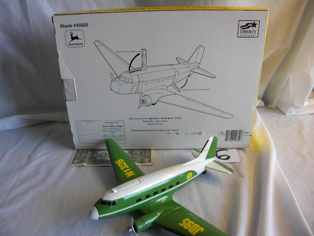 John Deere, 1930 Dc-3, Company Aircraft, Spec Cast, (china) Ertl, #45020, L