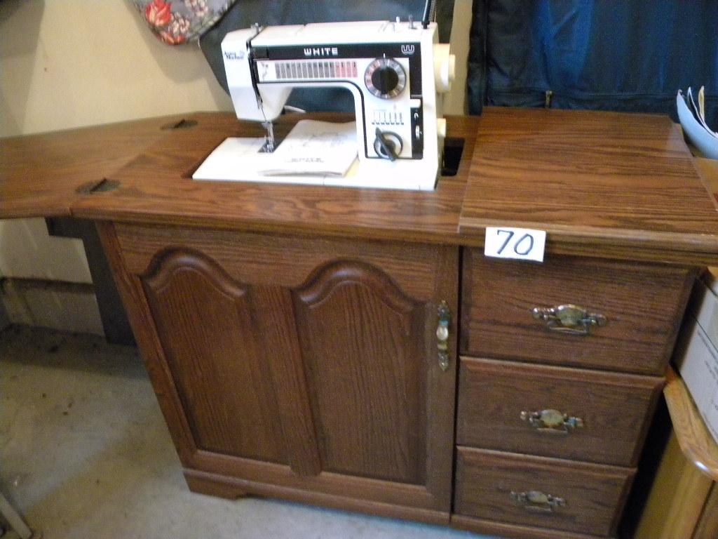 White Model 1099, W/stitch Selector, Cabinet.