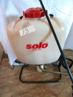 Solo 4 Gal. Back Sprayer