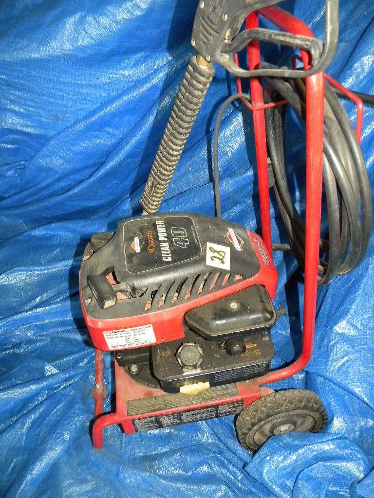 Qua-hro Pressure Washer, 4.0 Hp, 1500 Psi.