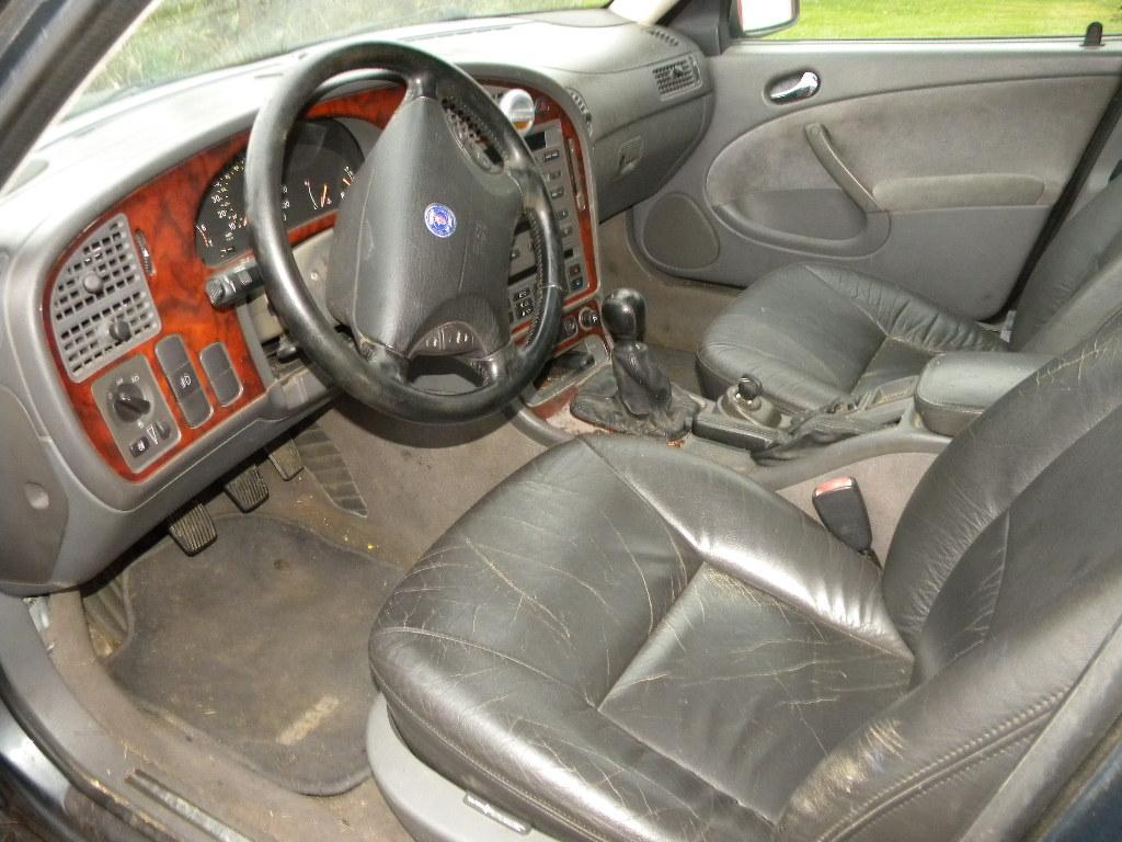 vehicle.  Saab, 9-5 Se, 1999 Year, 4 Cylinder 2.1 Ci, Titl