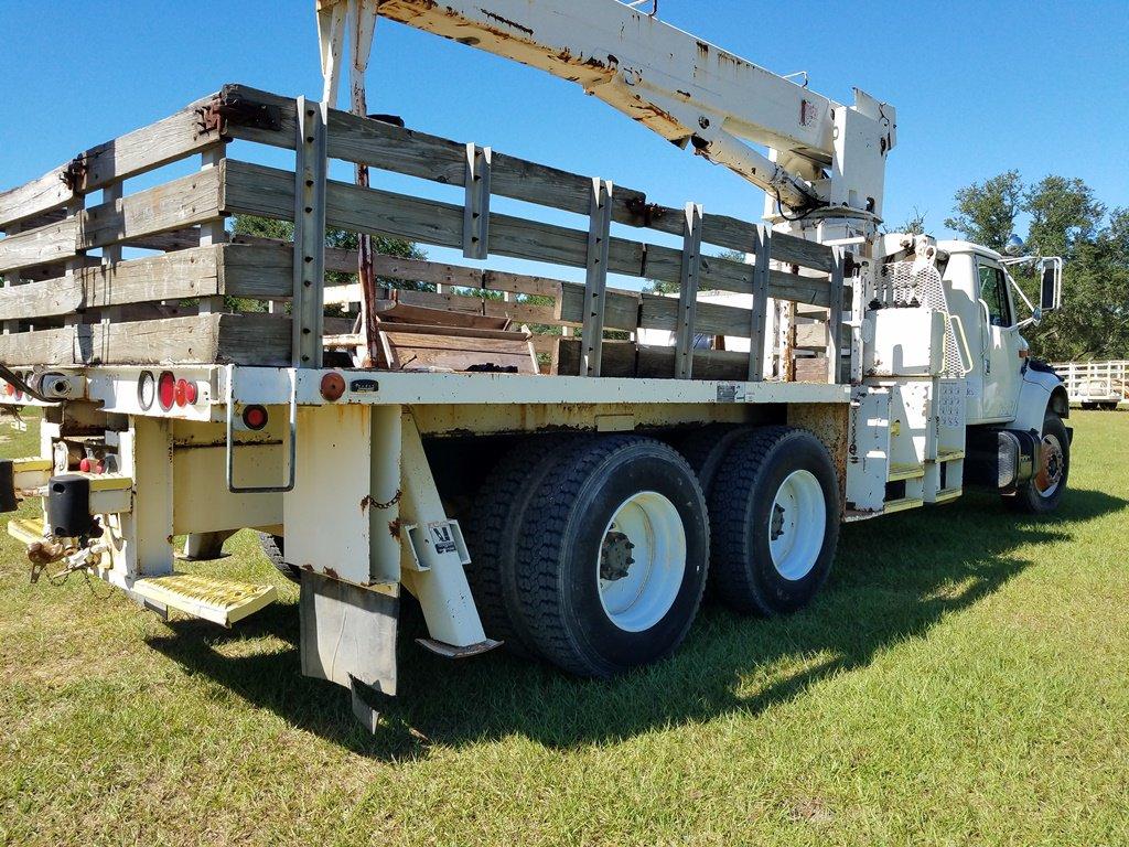 1994 International 4900 6x4 Crane Truck