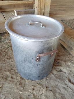 Alumunin Pot W/ Lid