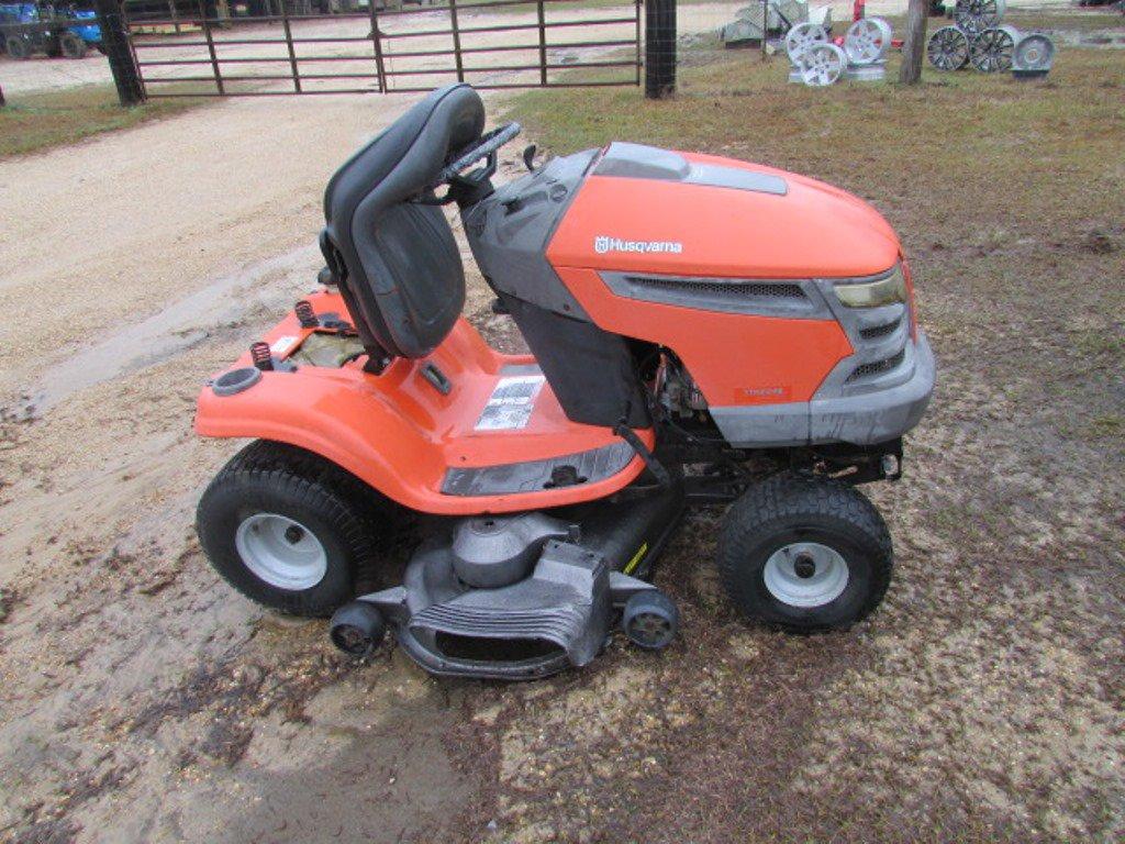 Husqvarna Riding Lawnmower *RUNS*