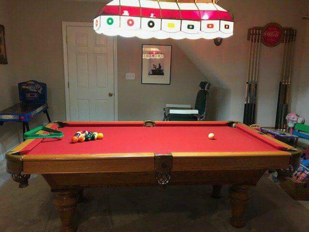 8’ Brunswick Pool Table