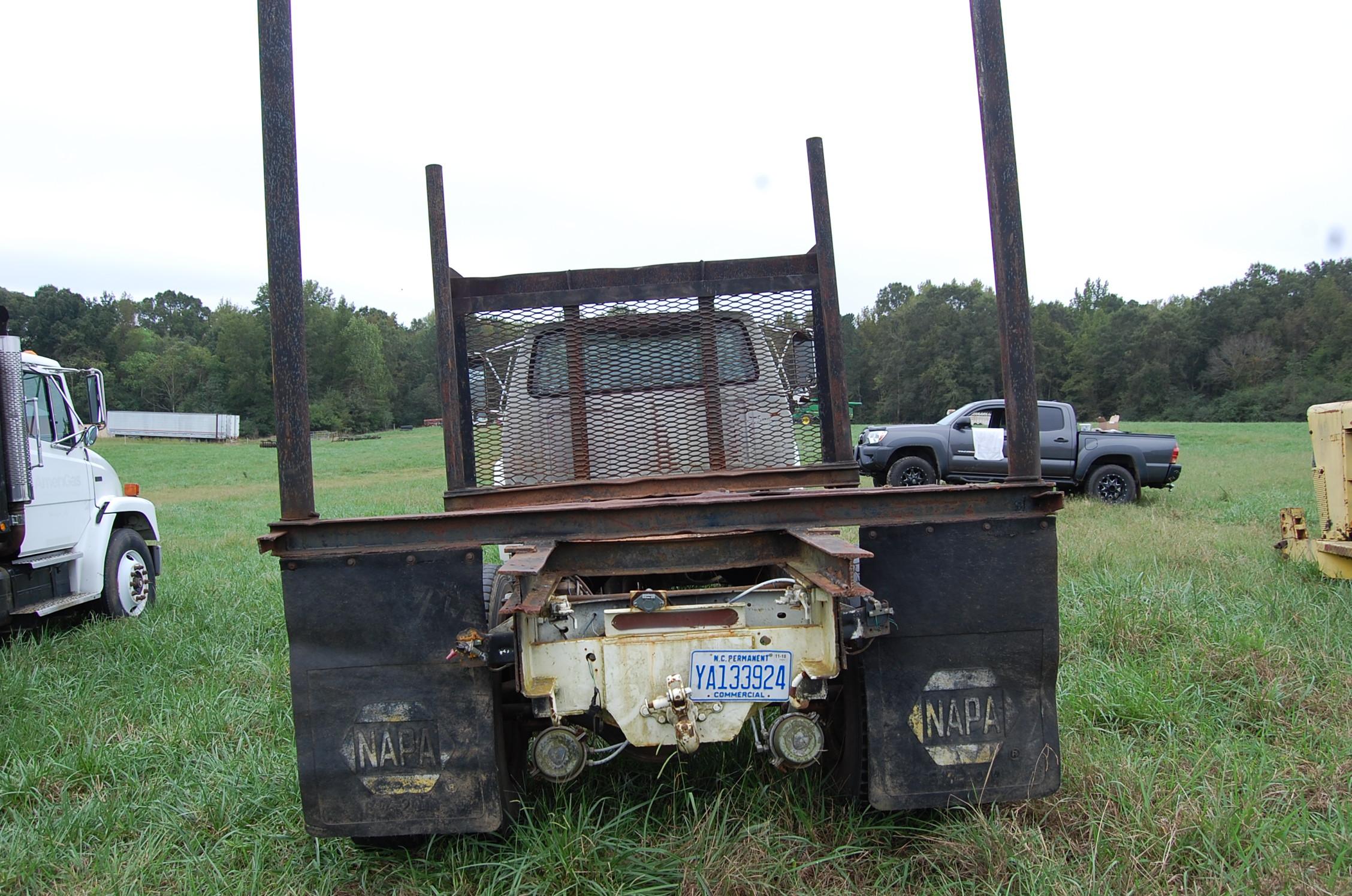 1986 Ford F8000 log truck