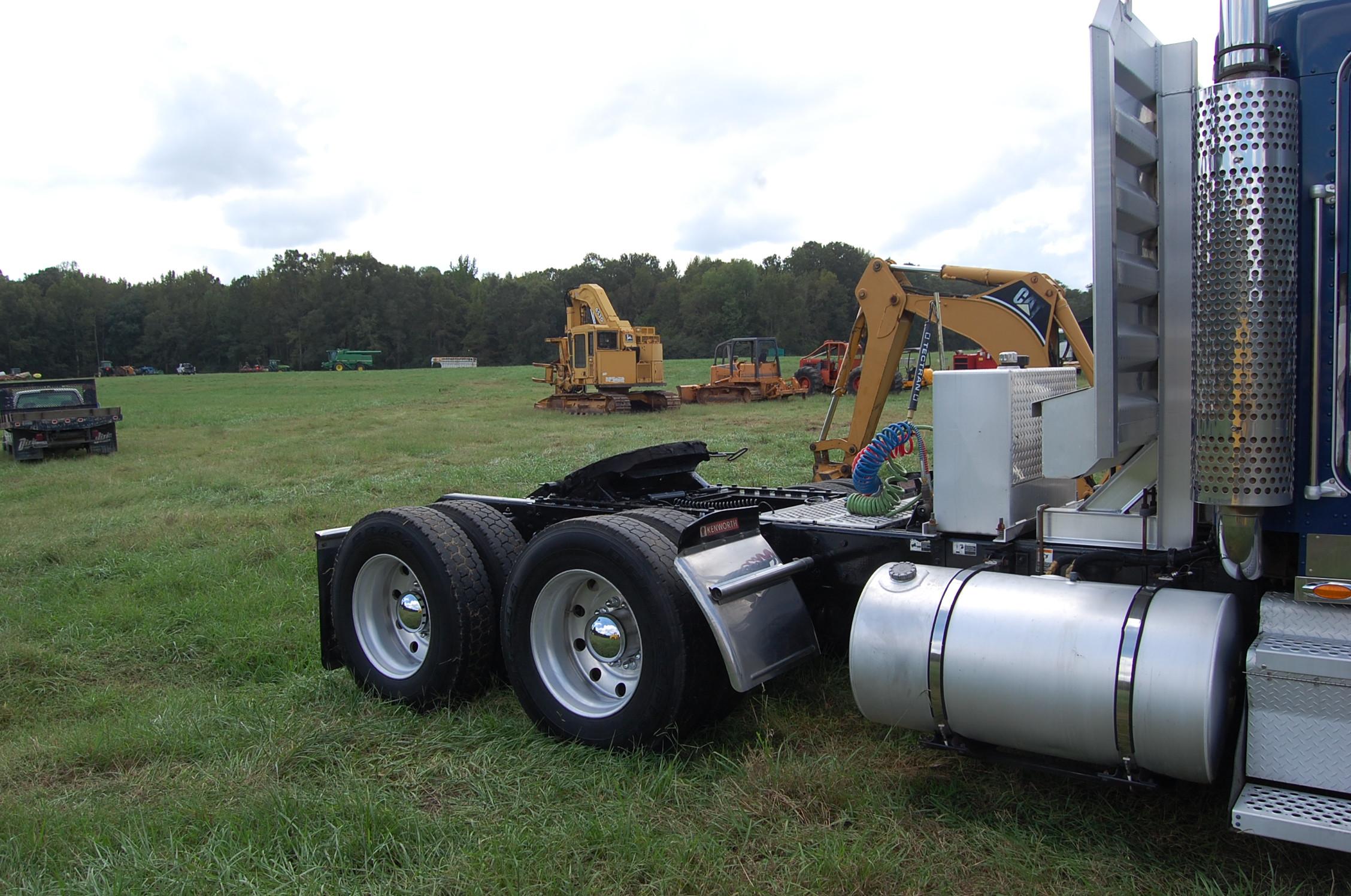 2004 KW W900L