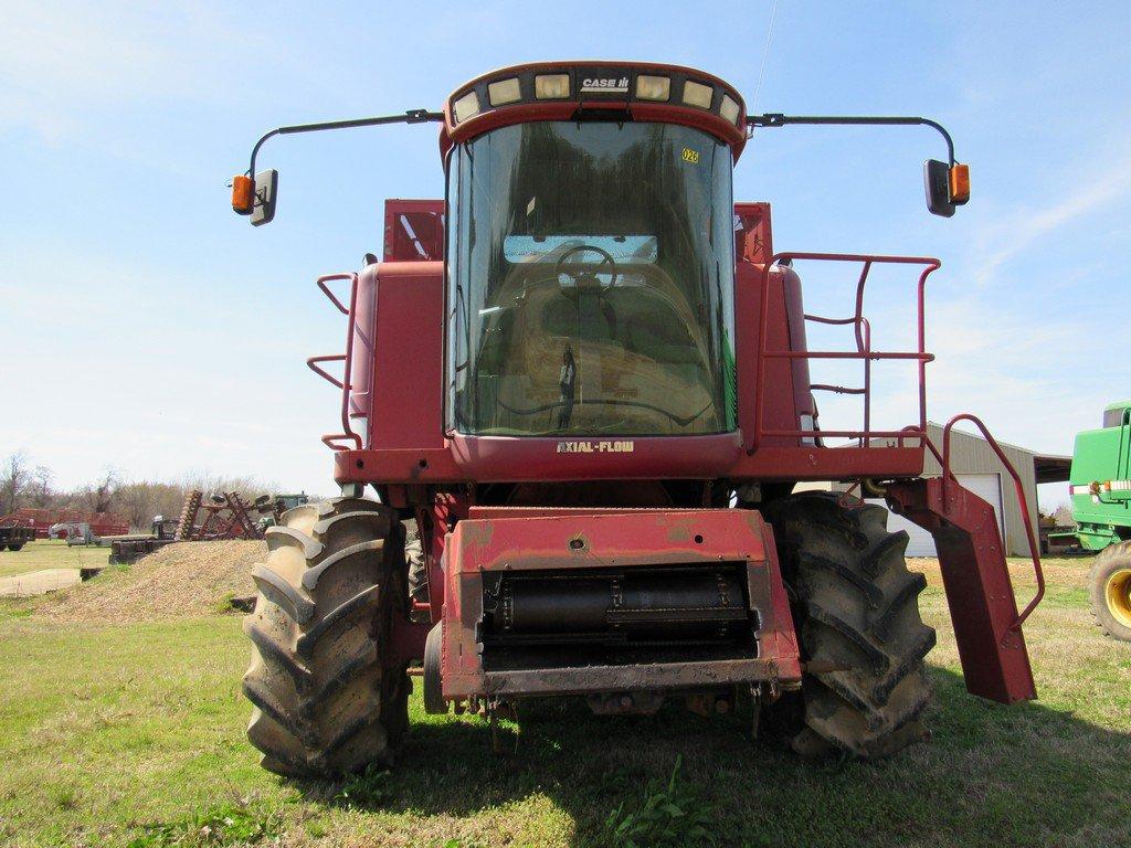 1999 Case 2388 Combine