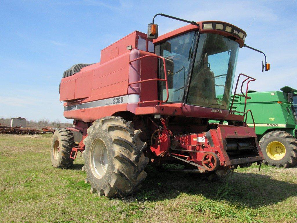 1999 Case 2388 Combine