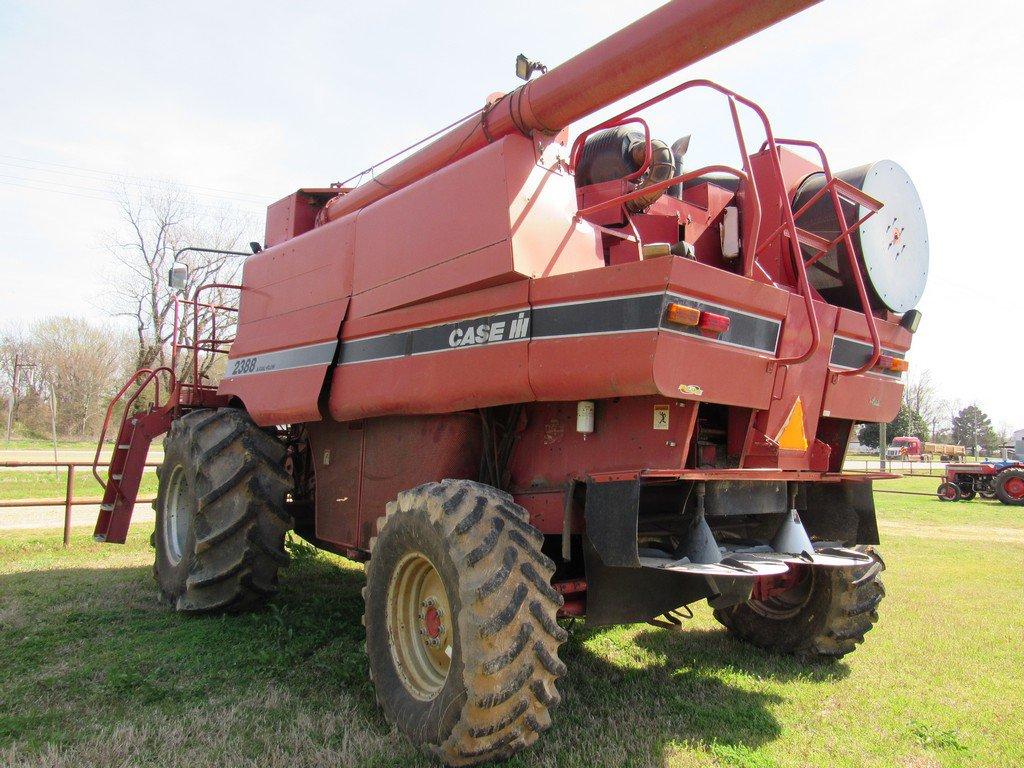 1999 Case 2388 Combine