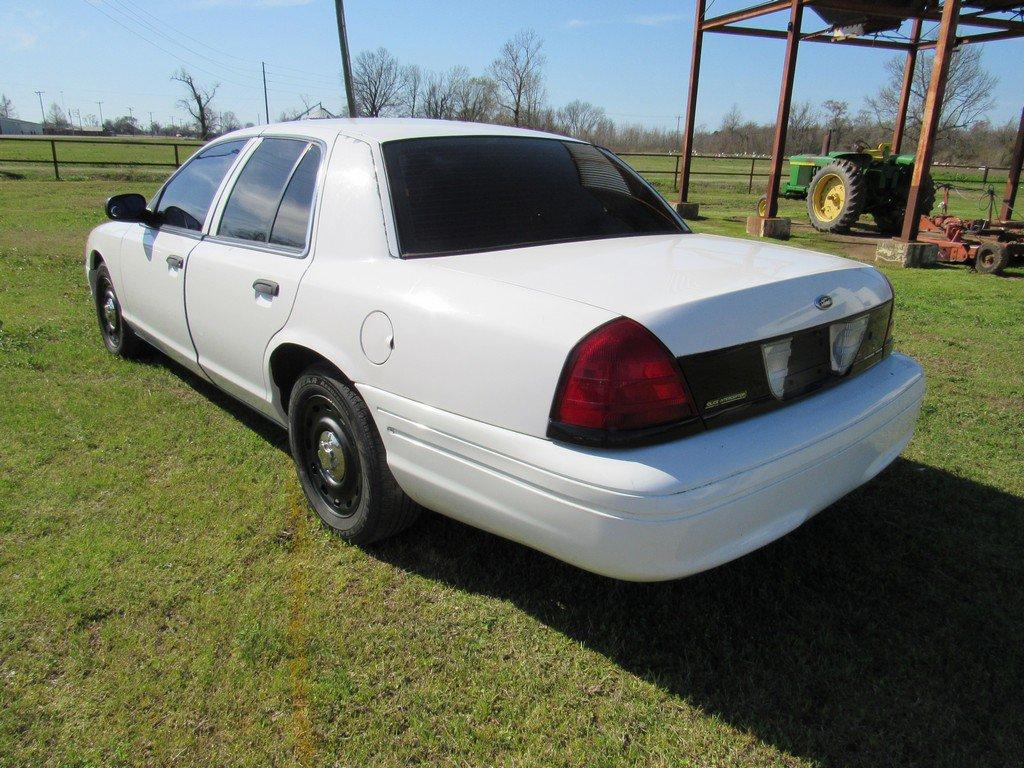 2004 Ford Crown Victoria