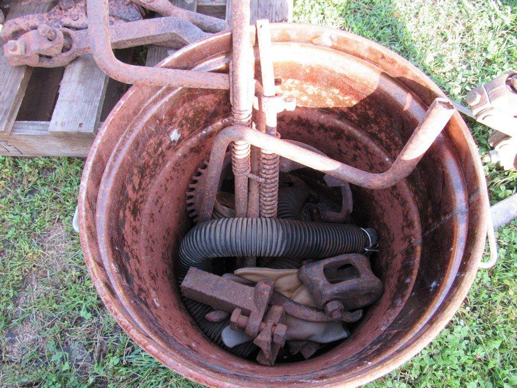 Farmall 140 tractor w/disc, 2 pan turning plow,