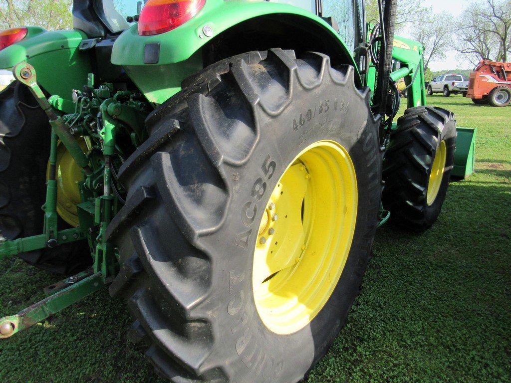 JD 6330 w/673 loader bucket & hay spear 4X4