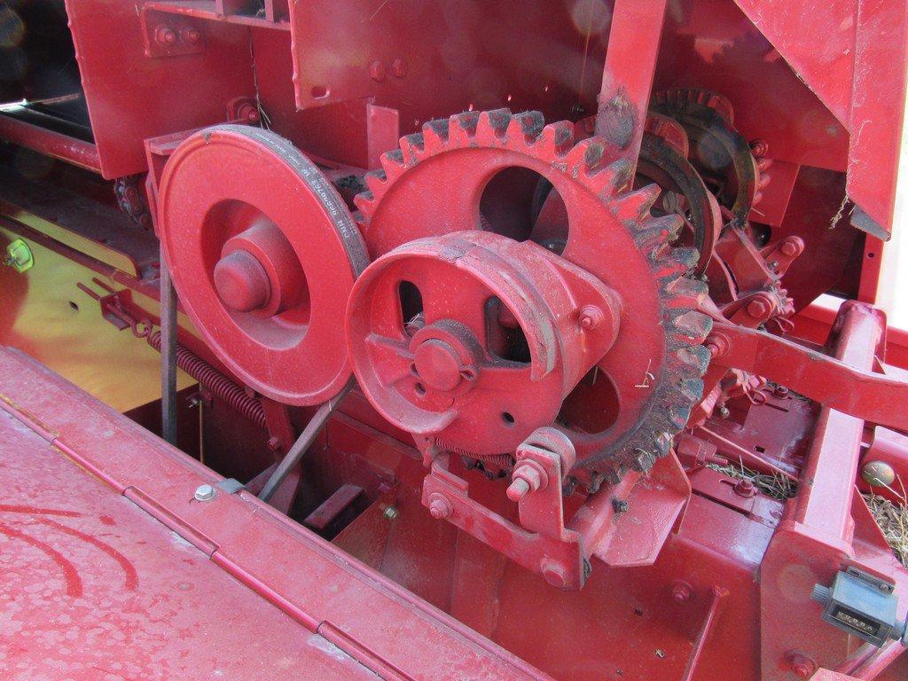 NH BC5070 square baler