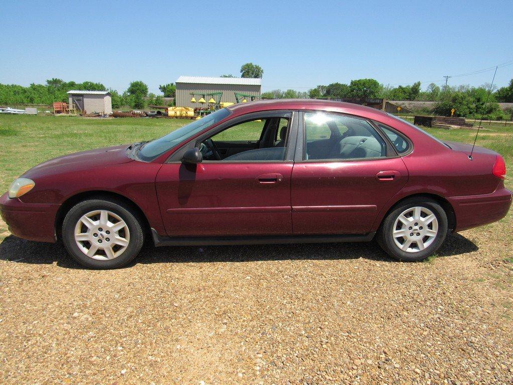 2005 Ford Taurus