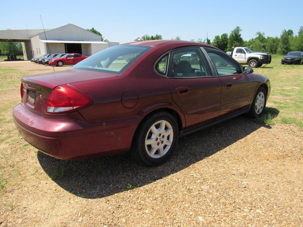 2005 Ford Taurus