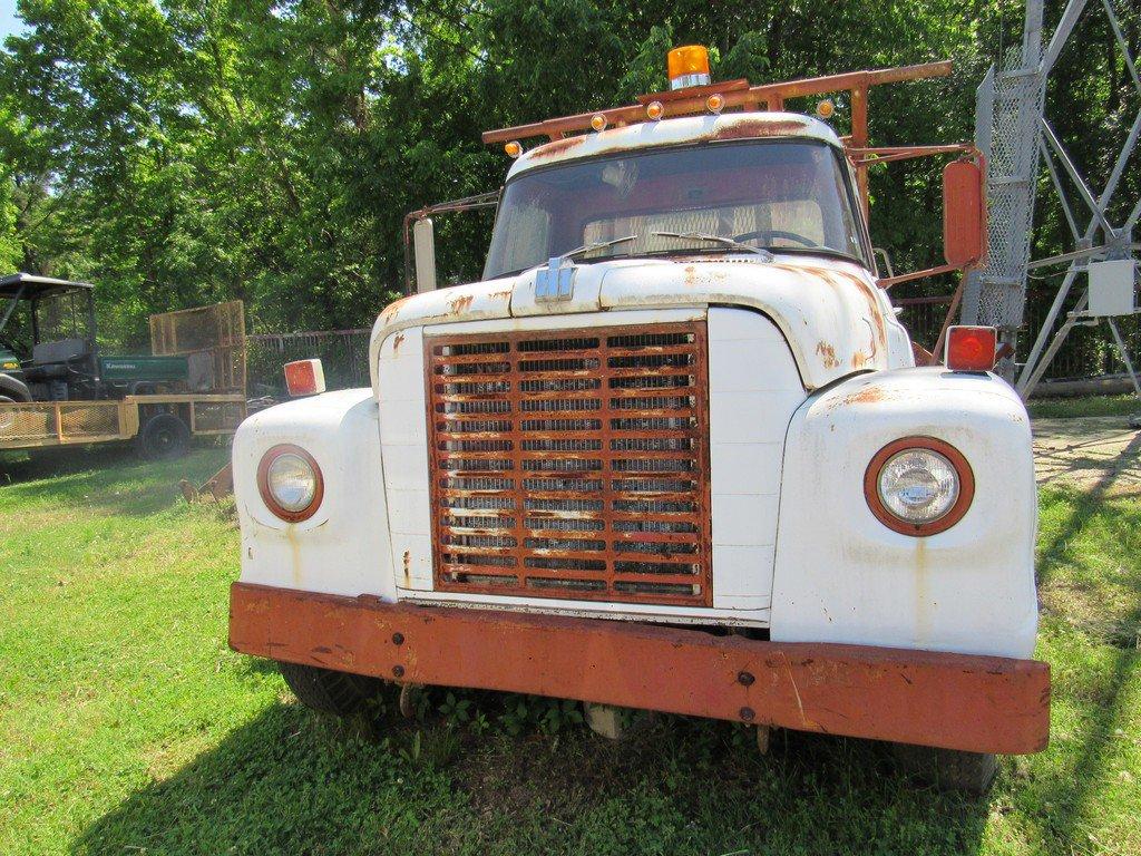 1969 International Wrecker Truck