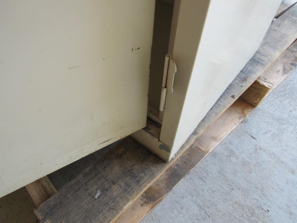 2 Metal storage cabinets 3'X6'x19"