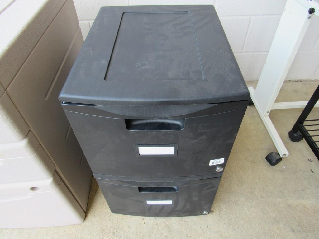 2 Plastic file cabinet and 2 roll around carts