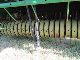 John Deere 466  baler w/Monitor