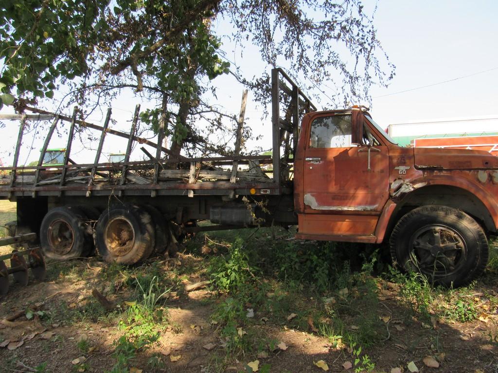 1958 Chevy 60 flatbed NO TITLE