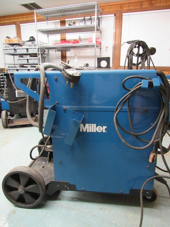 MILLER SYNCROWAVE 200 - STICK AND TIG WELDER