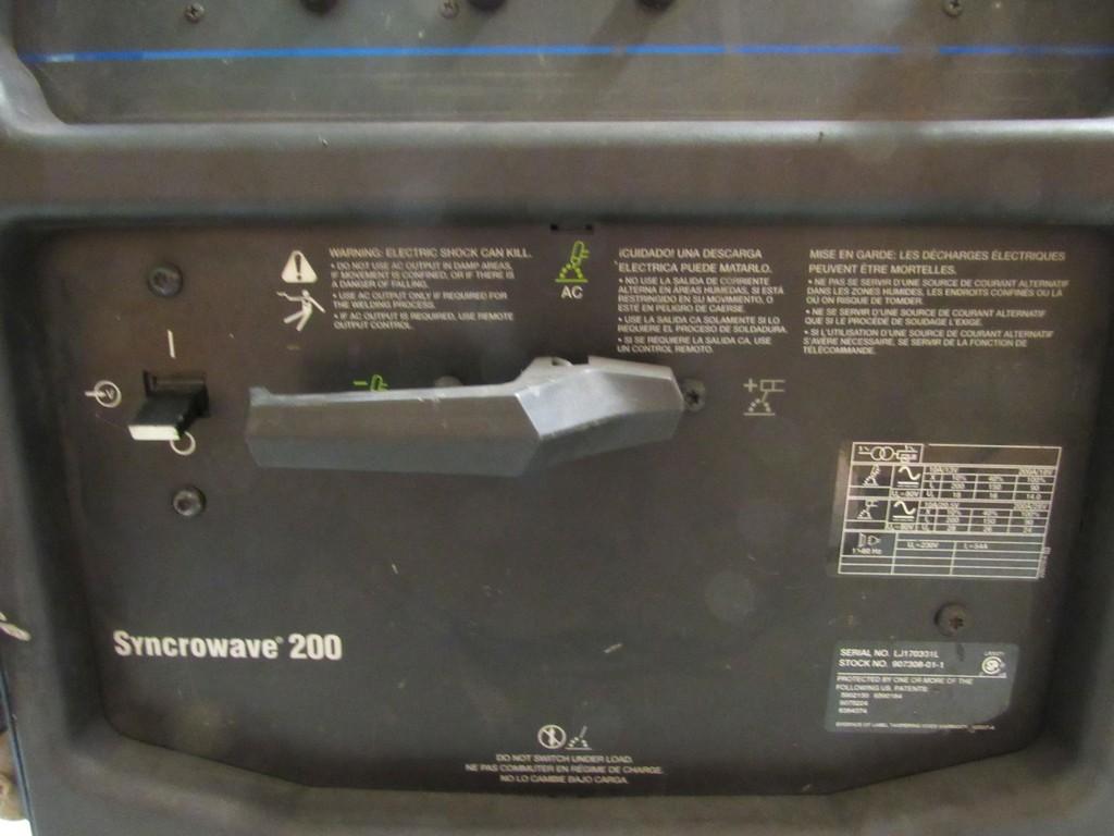 MILLER SYNCROWAVE 200 - STICK AND TIG WELDER