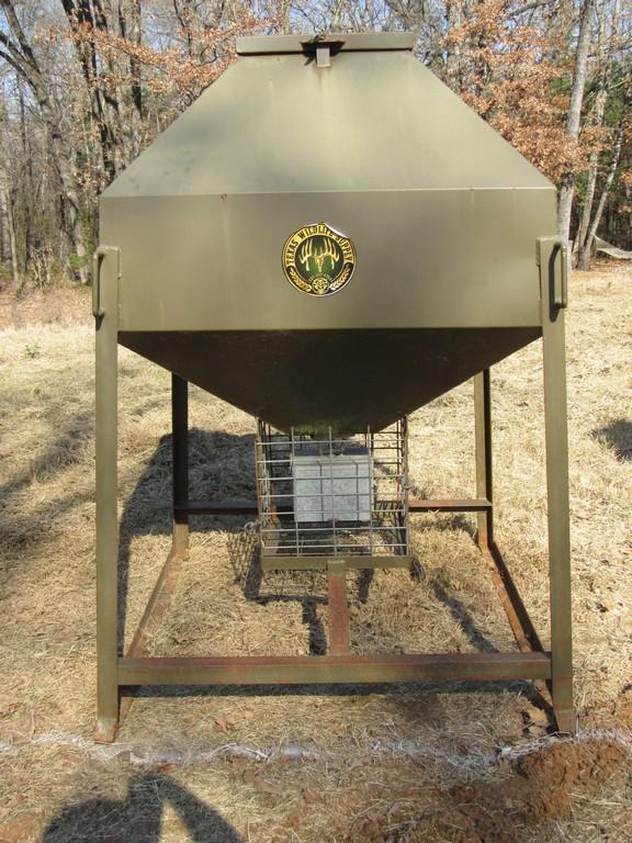 Texas Wildlife Supply 1000lb Deer Feeder