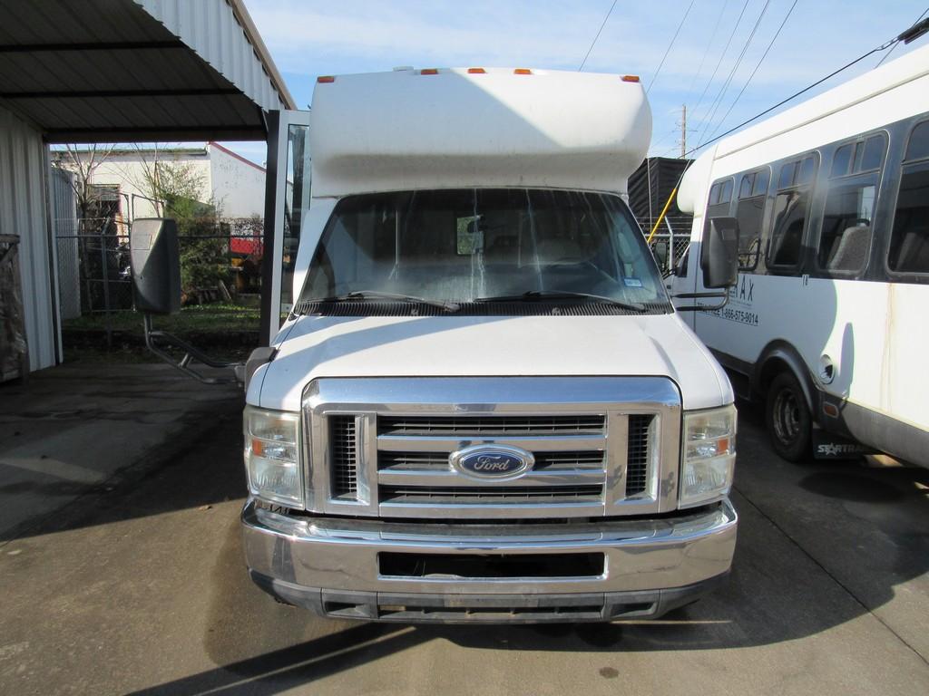 2009 Ford E-350