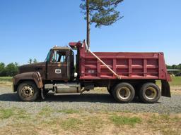 2001 Mack CH613 Dump Truck