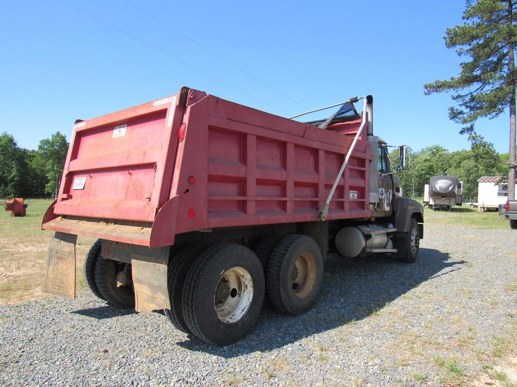 2001 Mack CH613 Dump Truck