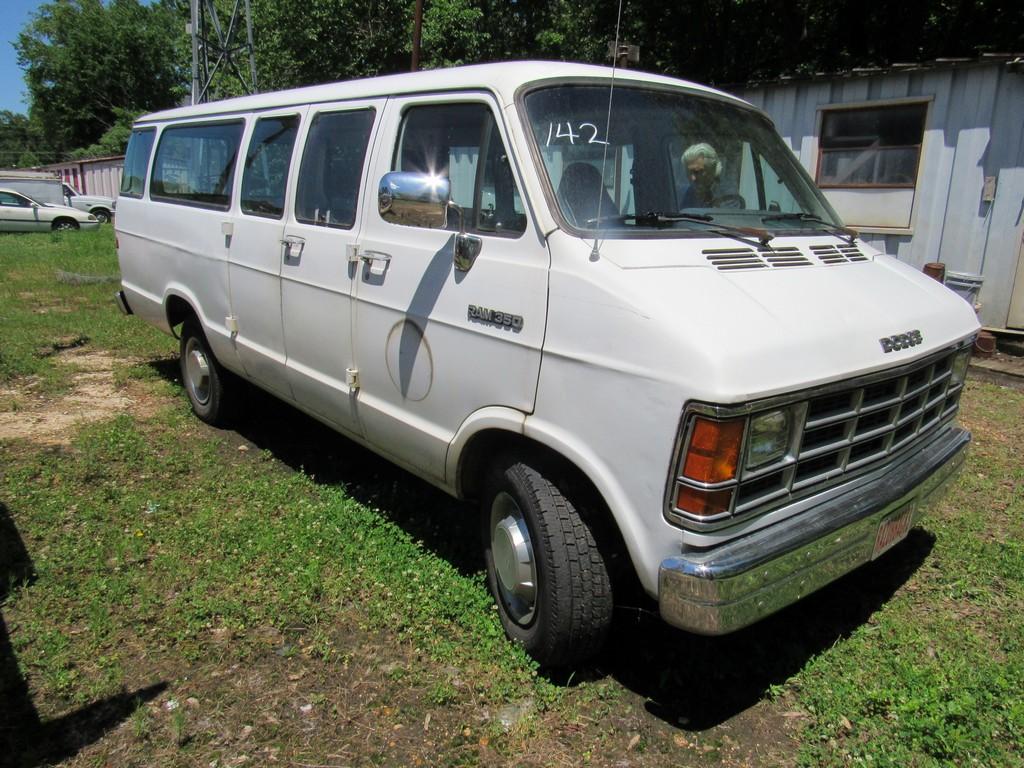 1992 Dodge Ram 350 Van