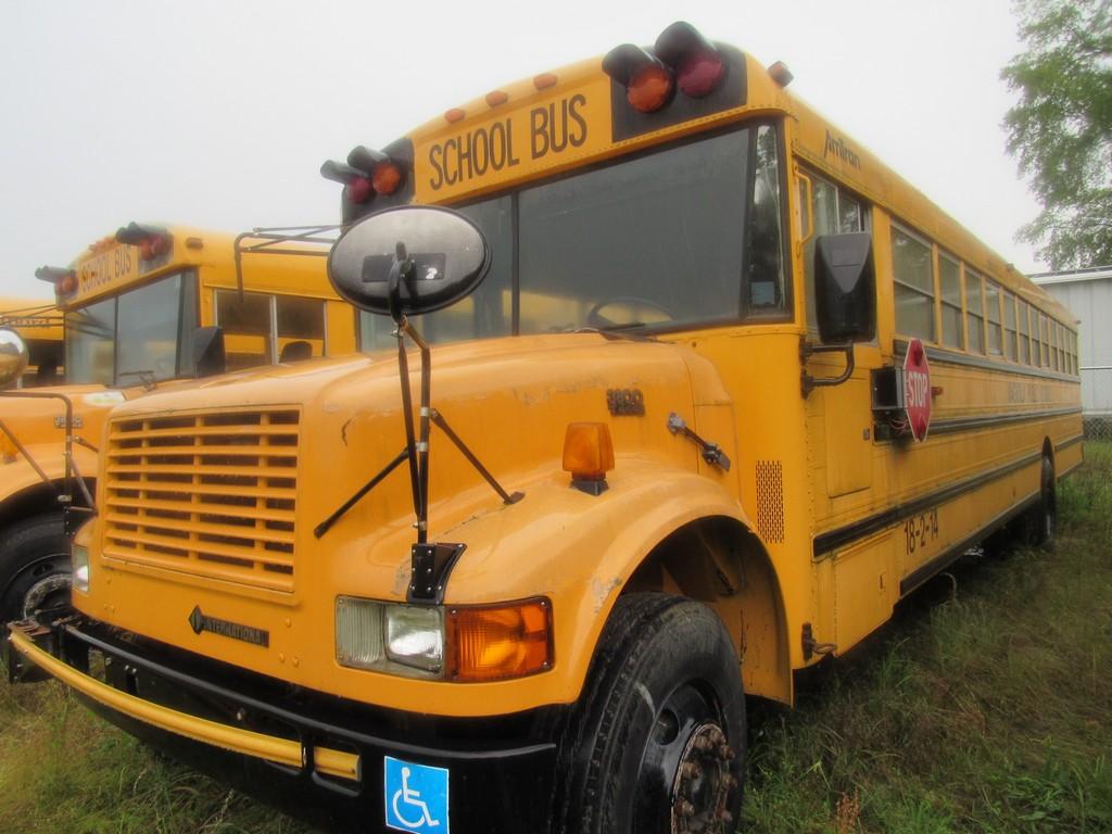 1998 Amtran Navistar International