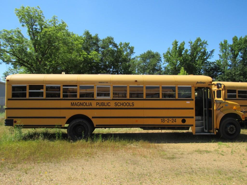 1996 Amtran 3800