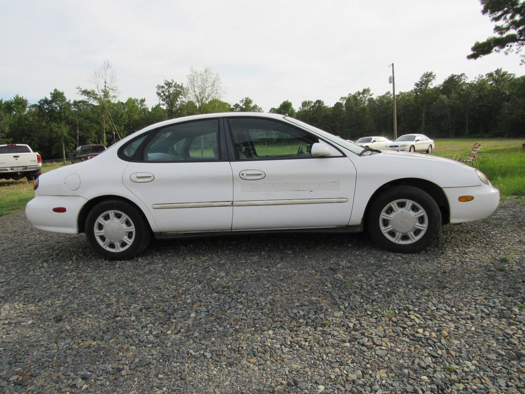 1997 Ford Taurus