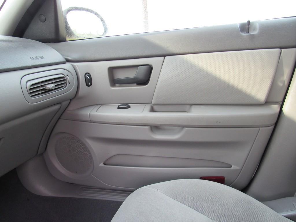 2006 Ford Taurus