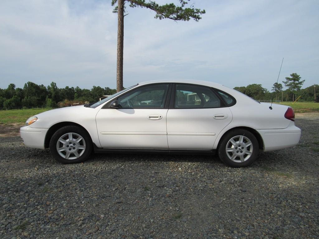 2006 Ford Taurus