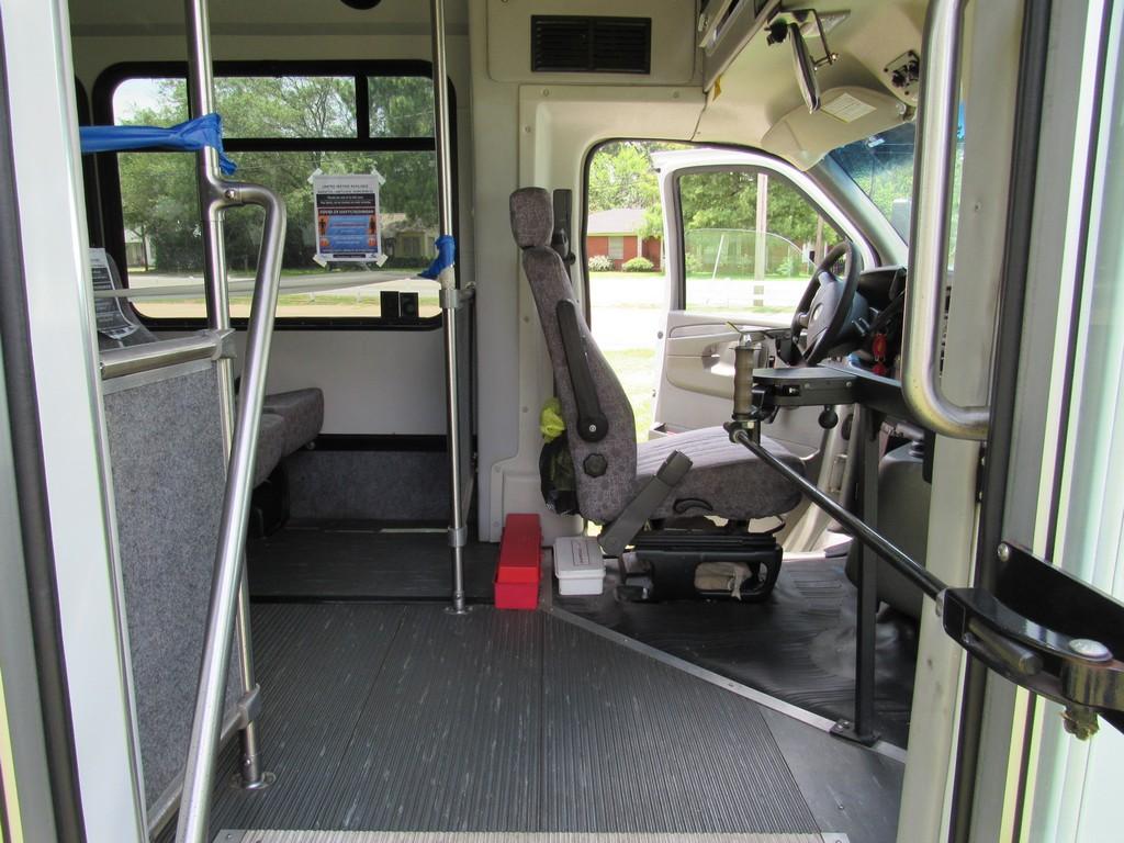 2011 Chevrolet Bus